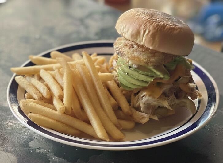 ロティサリーチキン専門店エンシニータス